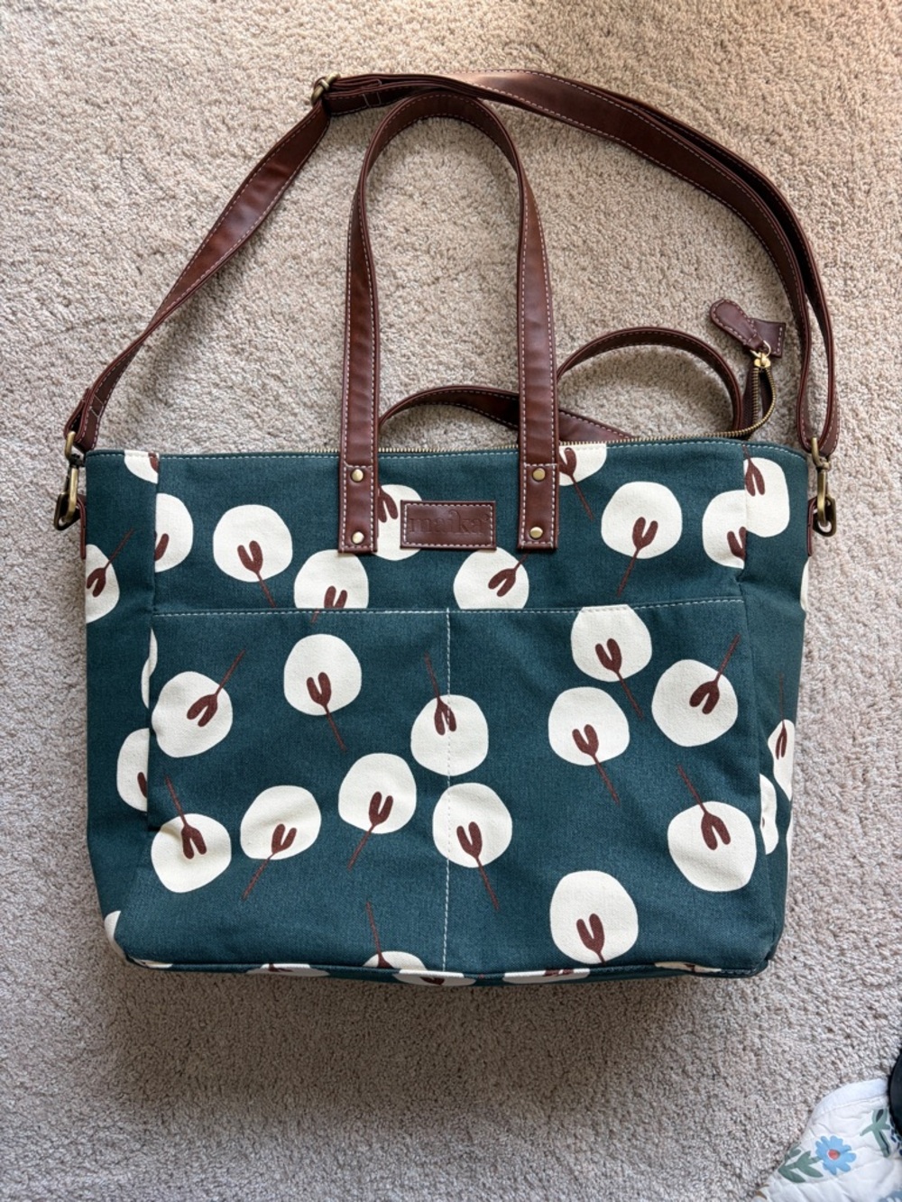 MAIKA Essential Zipper Tote in Tansy